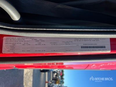 2012 Volvo VNL 6x4 3- Achs Sattelzugmaschine mit Schlafkabine