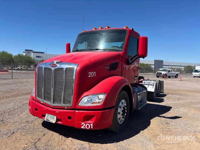 2016 Peterbilt 579 6x4 T/A Day Cab Truck Tractor