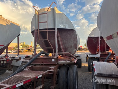 1979 Fruehauf T/A Turntable Pneumatic Bulk Trailer