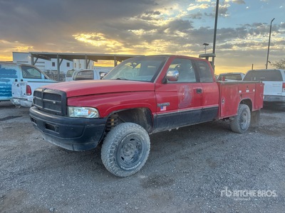 1997 Dodge Ram 2500 4x4 Extended Cab Utility Truck (Inoperable)