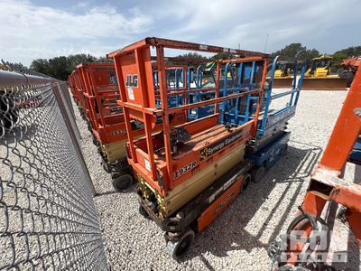 2018 JLG 1932R Electric Scissor Lift