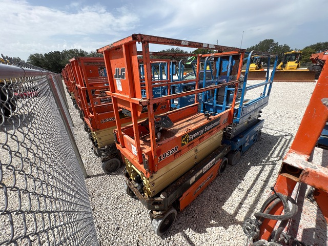 2018 JLG 1932R Electric Scissor Lift