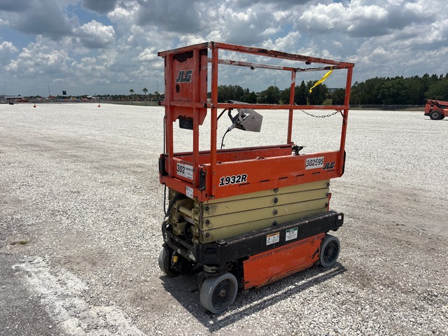 2018 JLG 1932R Electric Scissor Lift