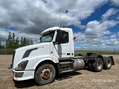 2015 Volvo 6x4 T/A Day Cab Truck Tractor
