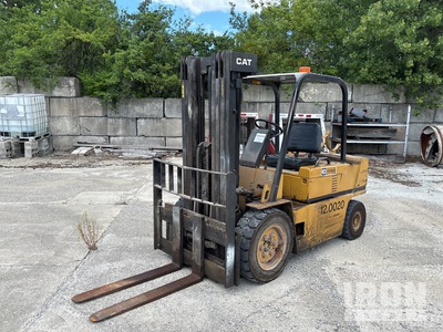 Caterpillar VC60D 5500 lb Pneumatic Tire Forklift