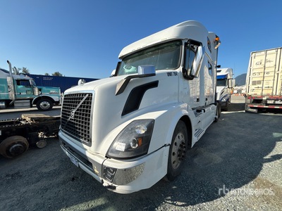 2018 Volvo VNL780 6x4 Ciągnik siodłowy T/A z kabiną sypialną
