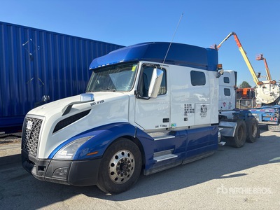 2019 Volvo VNL740 6x4 Ciągnik siodłowy T/A z kabiną sypialną