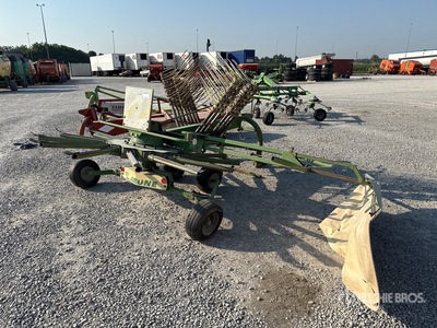 2001 Krone Swadro 461 Hay Rake