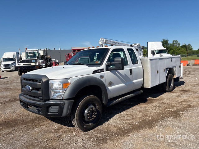 2011 Ford F-550 XL 4x4 Extended Cab Service Truck