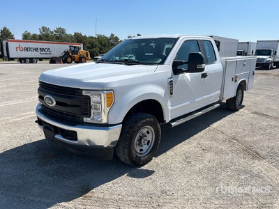 2017 Ford F-250 XL 4x4 Extended Cab Utility Truck