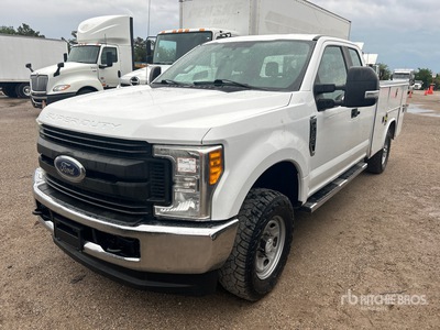 2017 Ford F-250 XL 4x4 Extended Cab Utility Truck