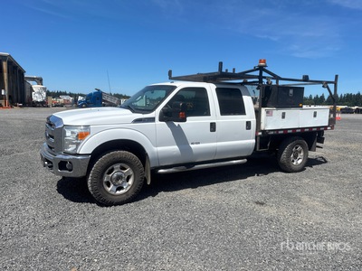2014 Ford F-350 4x4 Crew Cab 平台トラック