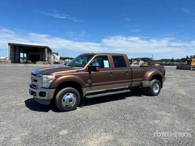 2011 Ford F-450 Lariat 4x4 Crew Cab Pickup
