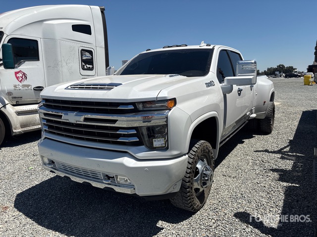 2021 Chevrolet Silverado 3500HD High Country Crew Cab Pickup