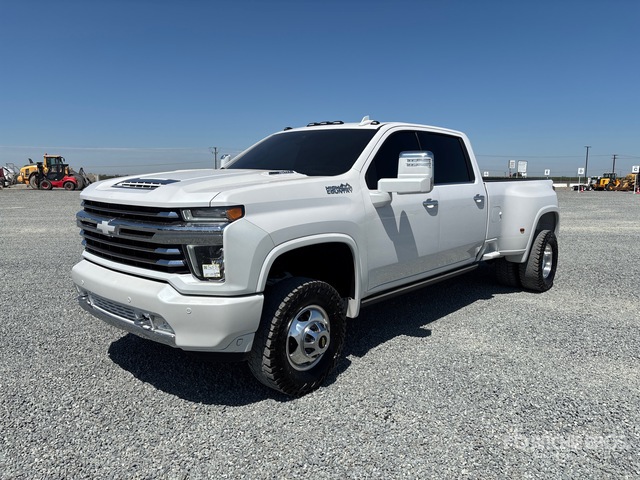 2021 Chevrolet Silverado 3500HD High Country 4x4 Crew Cab Pickup