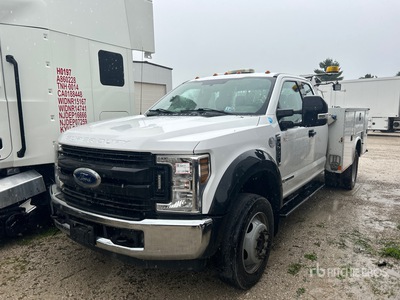 2018 Ford F-450 XL 4x2 Extended Cab Utility Truck (Inoperable)