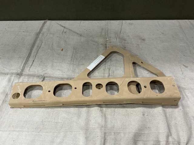 (26) Oshkosh 3913351 Vehicular Components Brackets