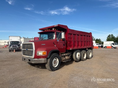 1994 Ford LTS9000 8x4 Tri/A Camión dumper