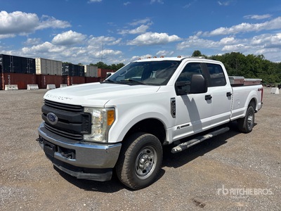 2017 Ford F-250 4x4 Crew Cab Pickup