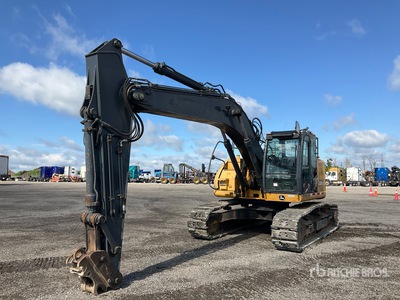2013 John Deere 225D LC Tracked Excavator