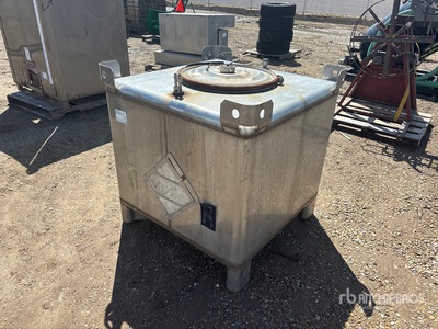2017 984 L Chemical Tank
