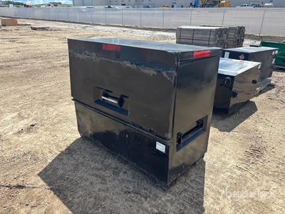 5 ft x 2 ft 6 in Tool Box