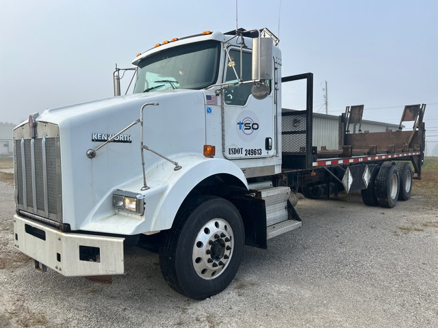 2015 Kenworth T800 6x4 Cylinder Pallet Flatbed Truck