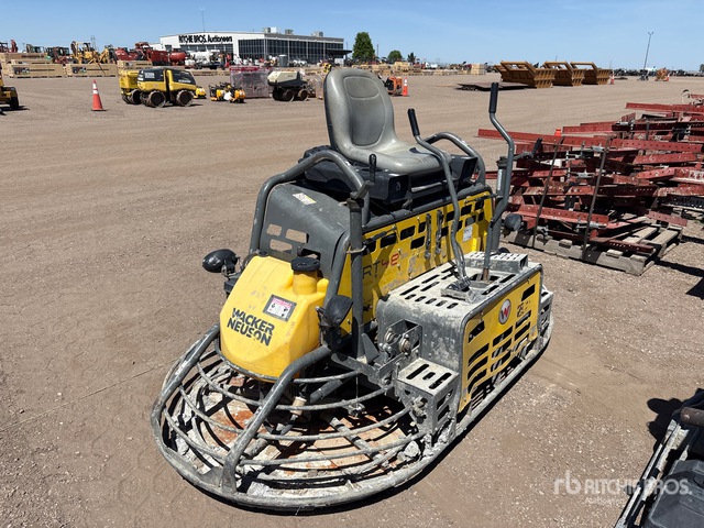 2017 Wacker Neuson CRT48 Ride-On Power Trowel