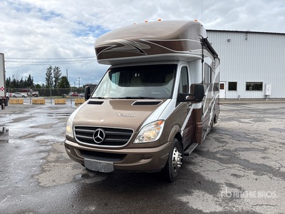 2012 Winnebago Navion 24J Caravana