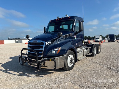 2021 Freightliner Cascadia 126 6x4 T/A Day Cab Truck Tractor