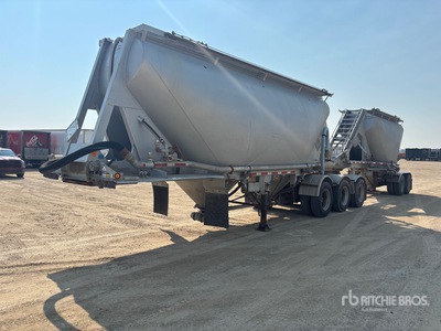 1989 Beall 1200 cft Super B-Train Lead Pneumatic Bulk Trailer