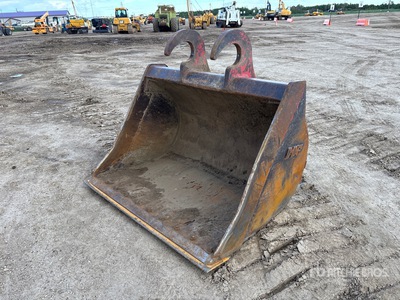 IMAC 60 in Q/C Cleanup Excavator Bucket - Fits Link Belt 210LX