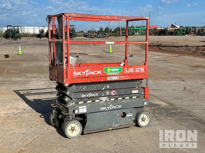 2016 Skyjack SJII-3219 Electric Scissor Lift