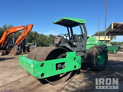 2016 Bomag BW211D-5 Smooth Drum Compactor