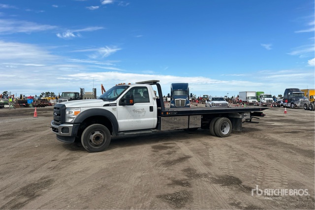2016 Ford F-550 XL 4x2 Rollback Truck