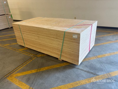 Quantity of (40) 4 ft x 8 ft x 3/4 in G1S (Good 1 Side) Sanded 7 PLY Douglas Fir No Stamp 合板 (Unused)