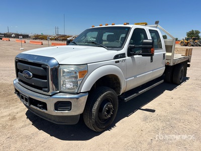 2015 Ford F-350 XL 4x4 Crew Cab Camion à Plateau (Inoperable)