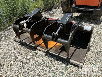 2016 Bobcat 7168340 73 in Skid Steer Grapple Bucket