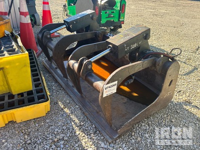 2017 Bobcat 62 in Skid Steer Grapple Bucket