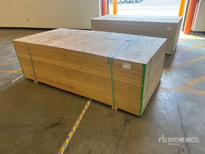 Quantity of (50) 4 ft x 8 ft x 5/8 in CSP/DFP No Stamp Madera contrachapada (Unused)