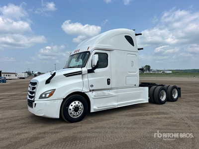 2020 Freightliner Cascadia 126 6x4 T/A Sleeper Truck Tractor