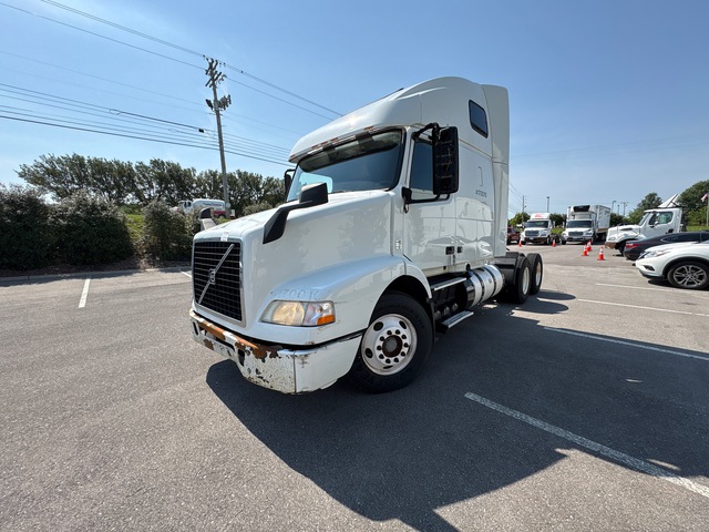 2017 Volvo VNM 6x4 T/A Sleeper Truck Tractor 2017 Volvo VNM 6x4 T/A Sleeper Truck Tractor