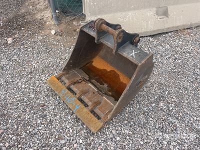 Yanmar AT30V55BKP 30 in Cleanup Cazo para excavadora - Fits Yanmar Vio 45/55 Mini Ex