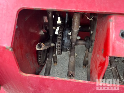 2022 Toro 29521 4x2 Ride-On Hydraulic Aeratore
