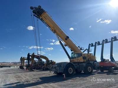 Grove RT890E Dźwig terenowy