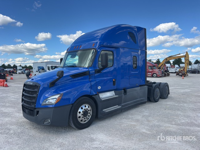 2019 Freightliner Cascadia 126 6x4 T/A Sleeper Truck Tractor