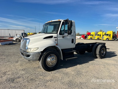 2014 International 4300 4x2 Kabina i podwozie