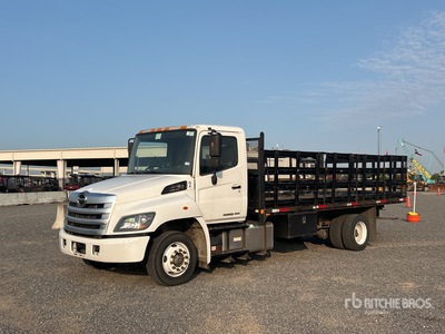2016 Hino 268 4x2 Flatbed Truck