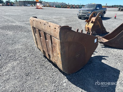 58 in Cleanup Excavator Bucket