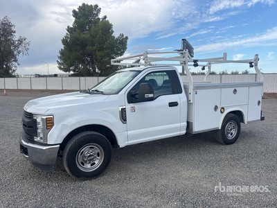 2018 Ford F-250 XL 4x2 Utility Truck